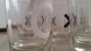 כוסות צ'ייסר