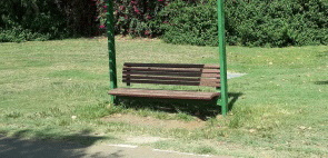 ספסל בפארק
